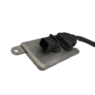 Czujnik NOx do samochodów ciężarowych Mercedes Benz A0081539928/004 5WK96652B